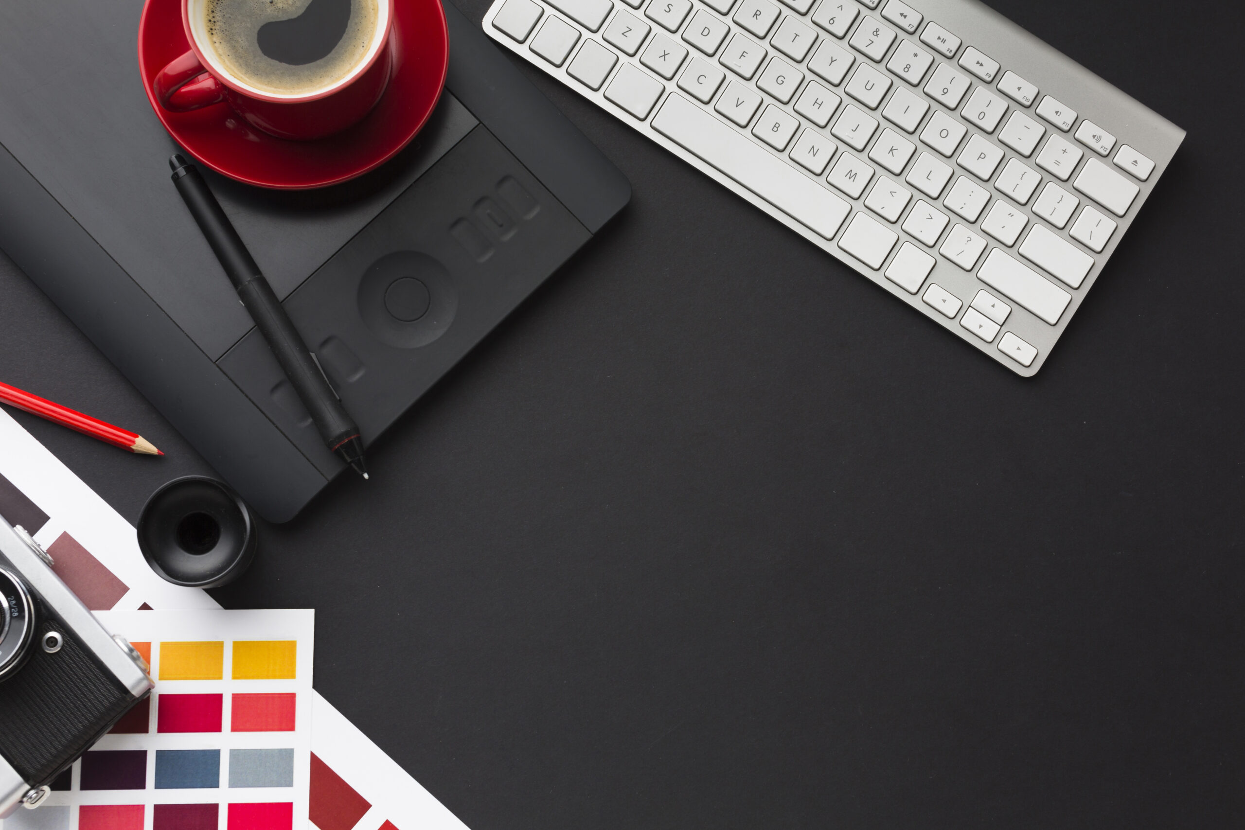 Cum influenteaza culorile eficienta materialelor publicitare si impactul asupra clientilor