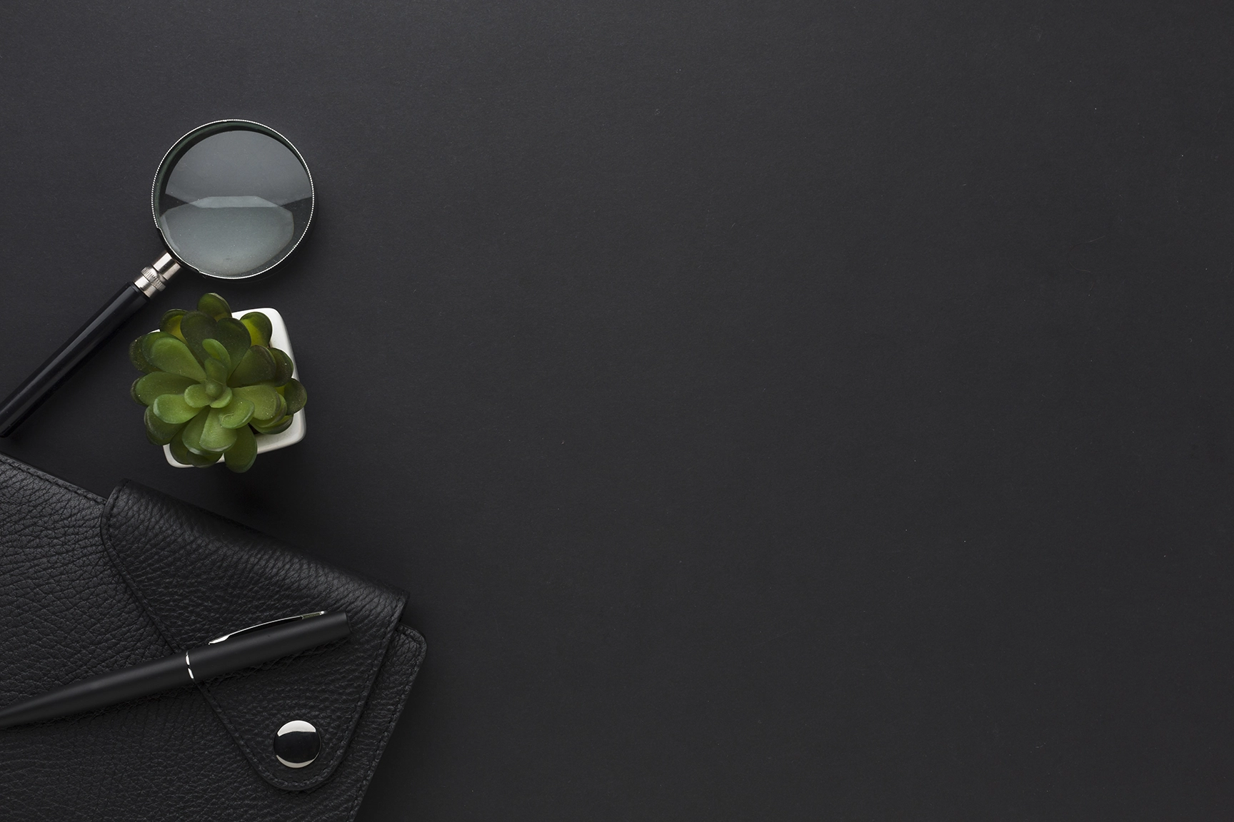 Print Design Iași și Brand Design Iași: Diferențe Esențiale